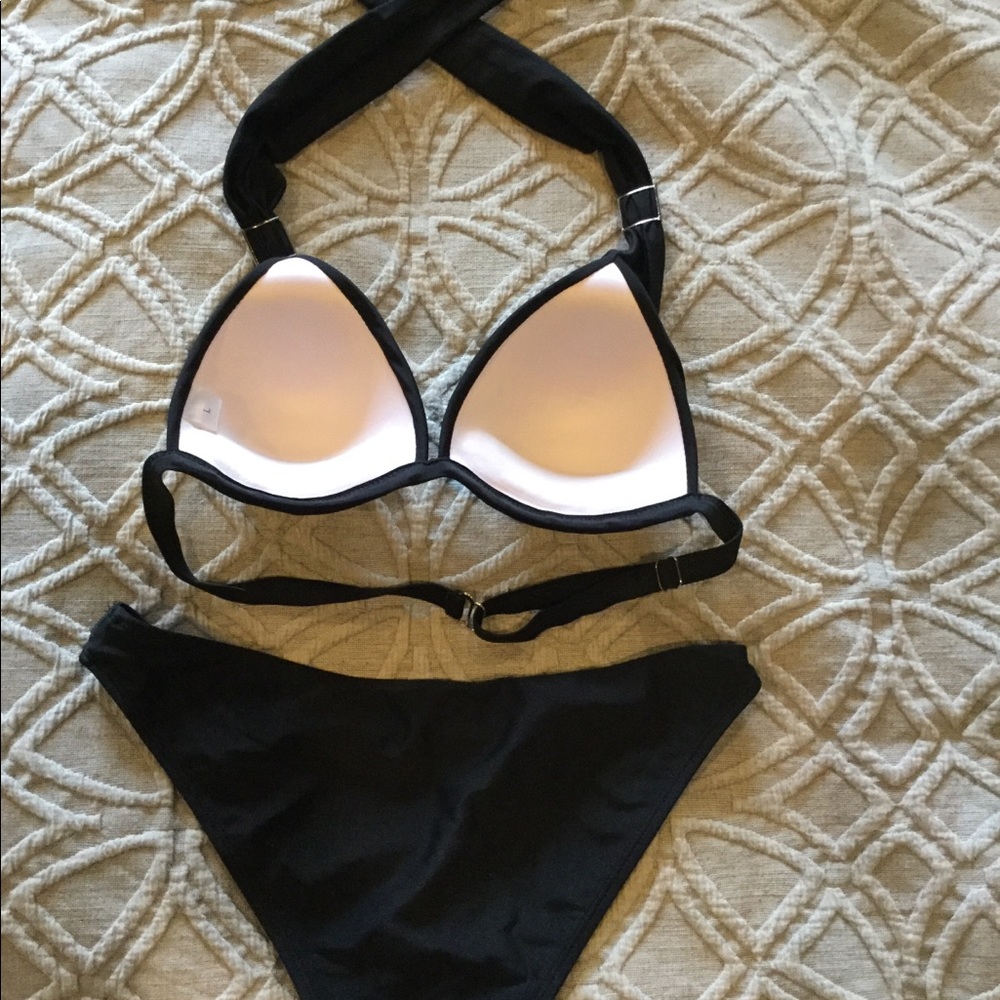 Swimsuit - Picture 2 of 3